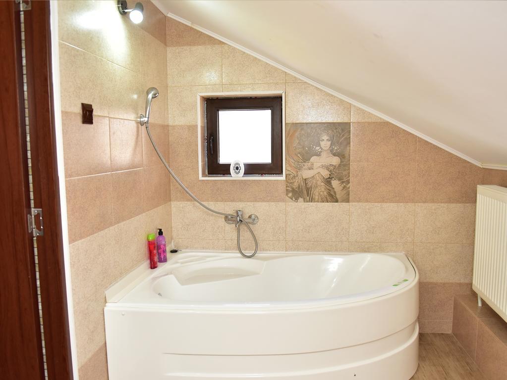 Pensiunea Dely_Cios Vălenii de Munte Extérieur photo