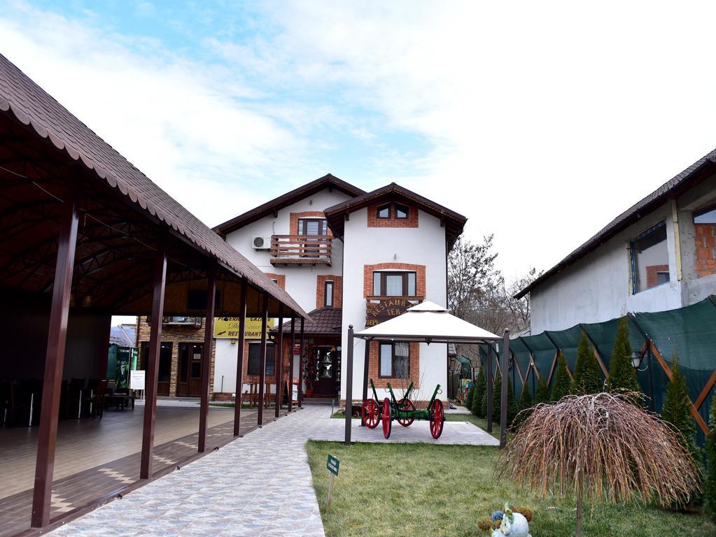 Pensiunea Dely_Cios Vălenii de Munte Extérieur photo